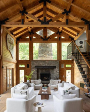 Luxurious 7Bedroom Retreat with Pool East Hamptons